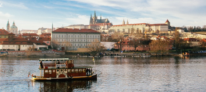 Прогулка по реке в Праге
